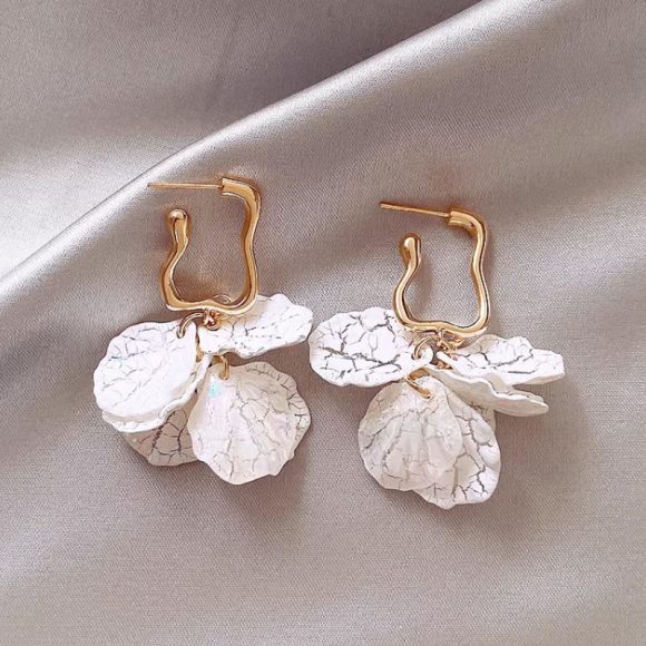 Affordable Luxury Fashion Petal Earrings - Image 6