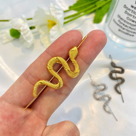 Women's Fashion Personality Simulated Snakes Ear Hanging - Image 10