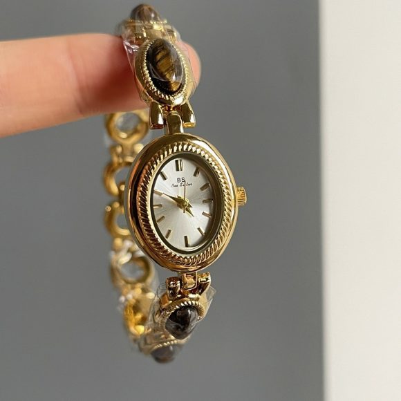 Women's Small Jade Oval Diamond Quartz Bracelet Watch - Image 5
