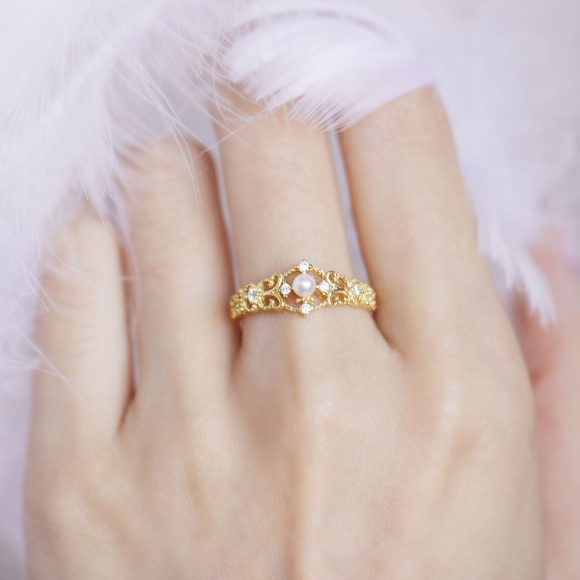 Women's Gold-plated Antique Hollow Ring - Image 5