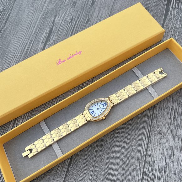 Women's Elegant Fashion Steel Belt Quartz Watch - Image 3