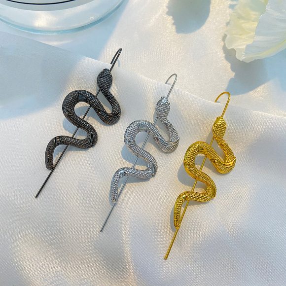 Women's Fashion Personality Simulated Snakes Ear Hanging - Image 2