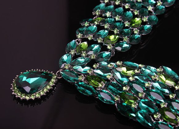 Crystal African Necklace Earring Set - Image 4