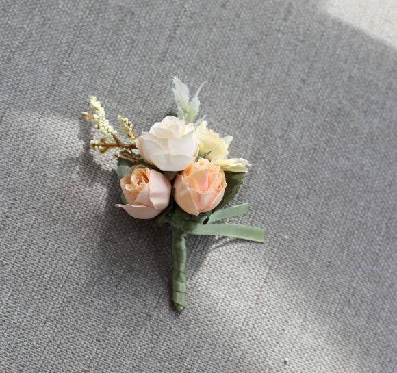 Gift Wrapping Groom And Groomsman Corsage - Image 7
